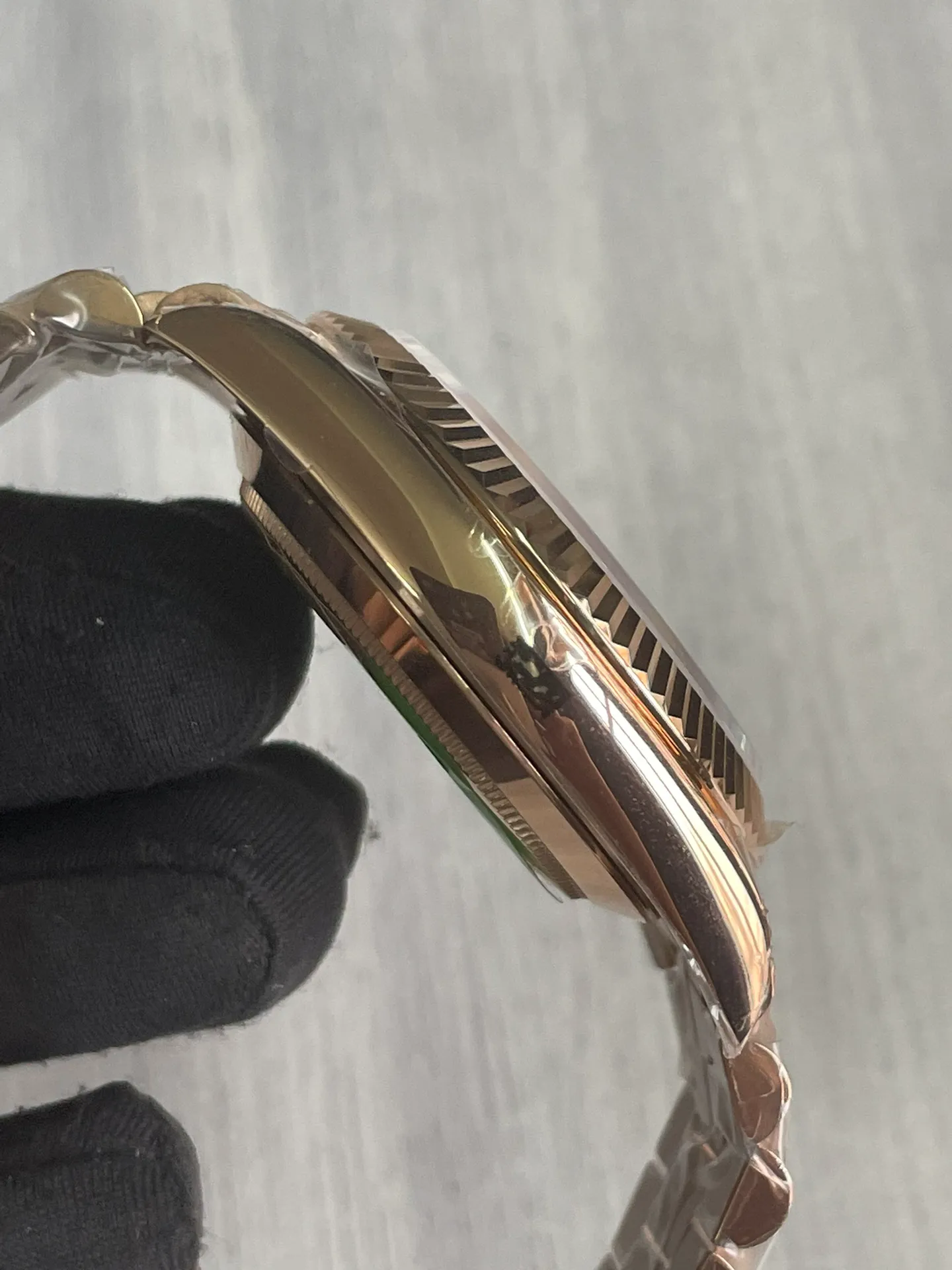 Super Clone Rolex Day-Date Olive Dial 128235 36 mm – Image 7